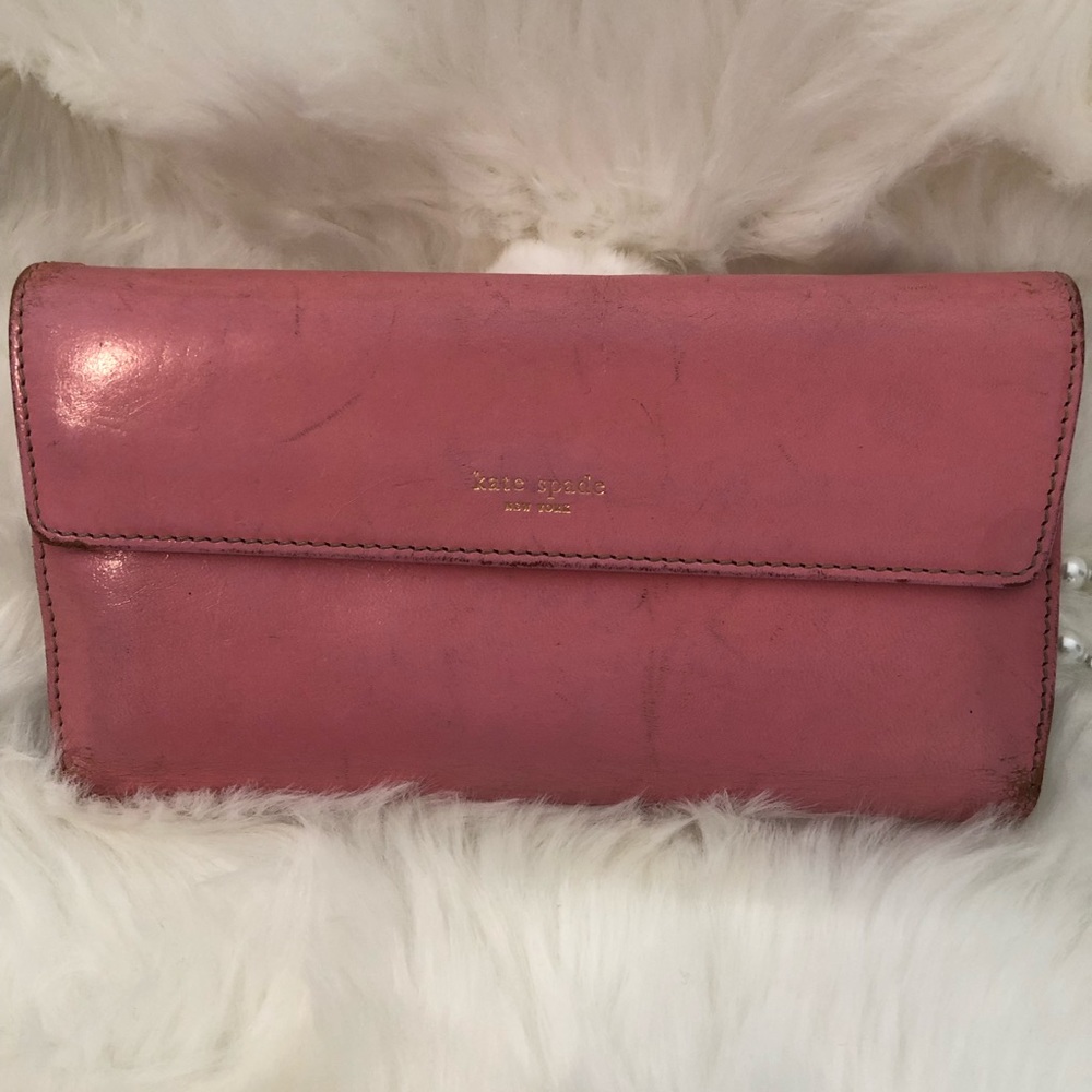 Pré -loved Kate spade pink wallet 7X4